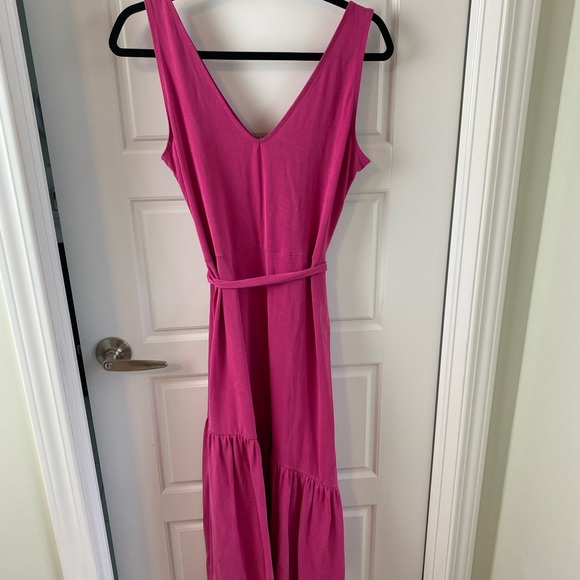 Flowing Magenta Summer Dress - Picture 12 of 12